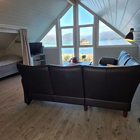 Holiday home Fjordglimt